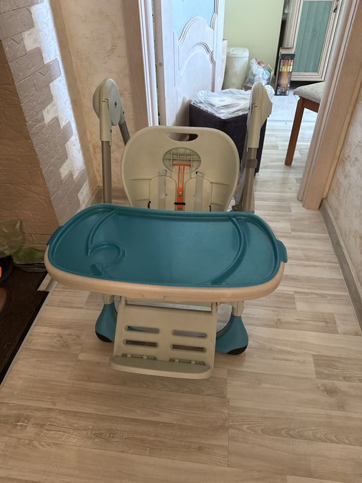 Столик для кормления CHICCO бу