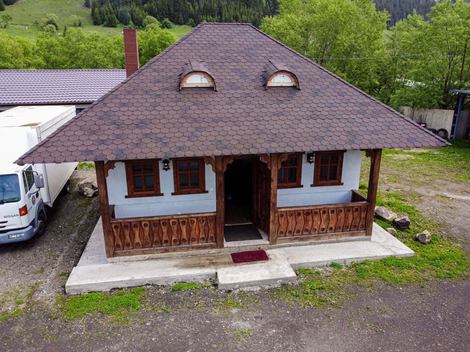 Vand casa de vacanta