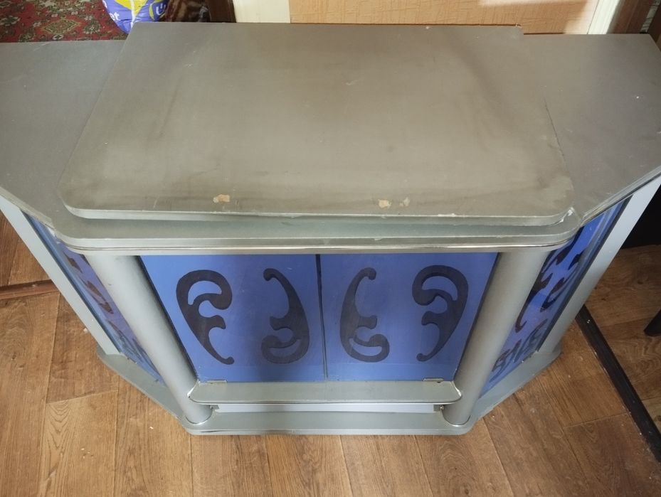 Тумба под телевизор