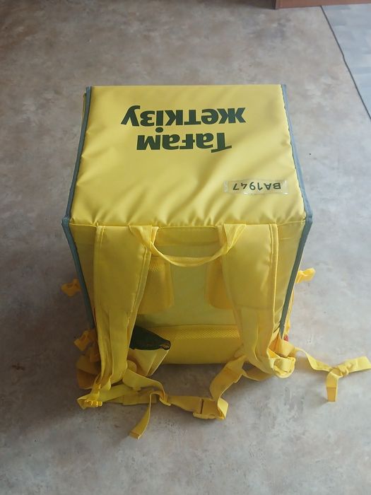 Продам яндекс сумку, для курьера.