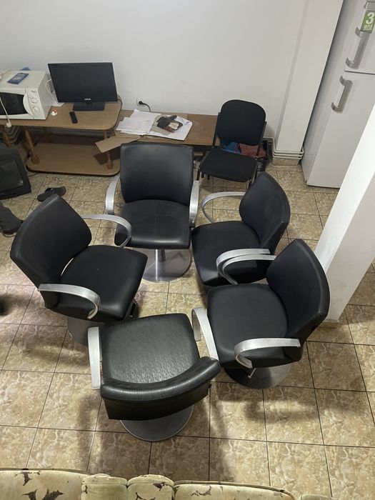 Scaun frizerie stare impecabil