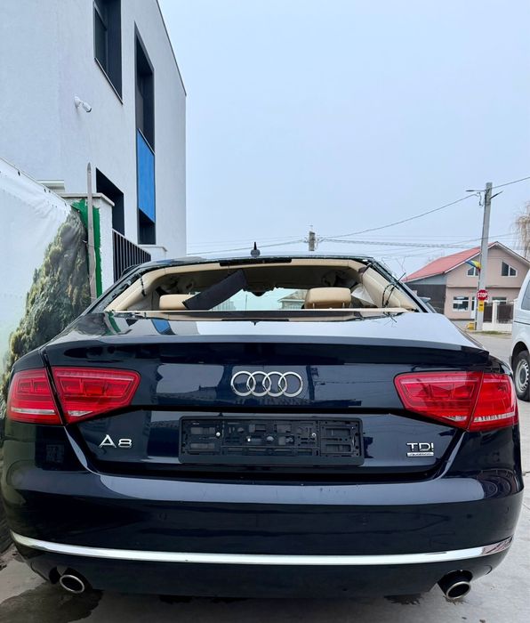 Dezmembrez Audi A8 an 2011 motor 3.0 V6 masina arata ca noua volan drp