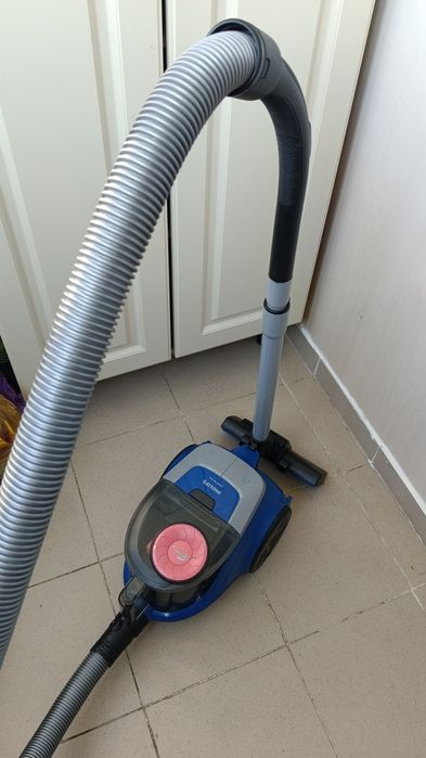 Пылесос Philips 1800w