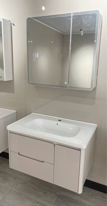 Osma Rakovina (висячая раковина)