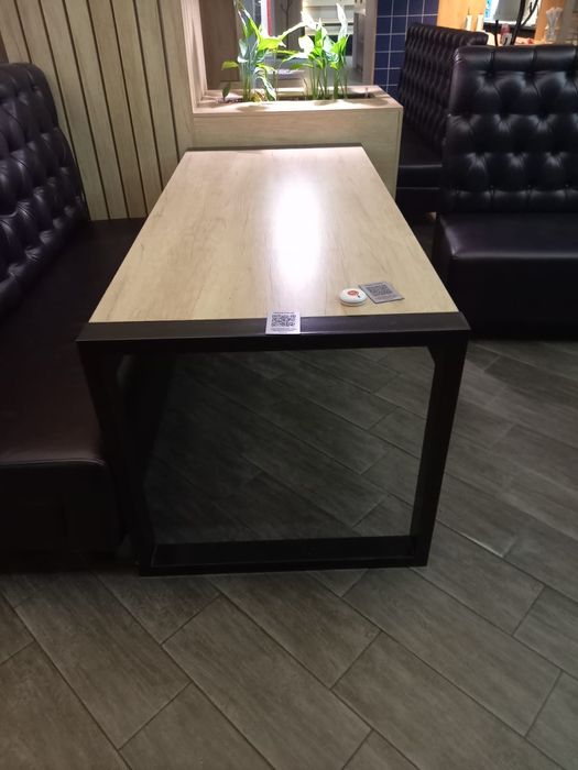 Продам столы для кафе и офисов