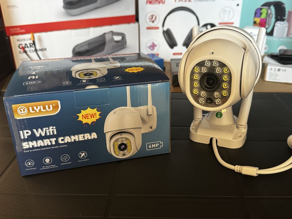 Куполна IP безжична WIFI камера за видеонаблюдение