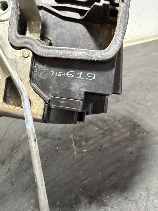 Broasca usa stanga fata BMW Seria 5 E60 E61 Broasca usa stanga fata BMW Seria 3 E90 E91 E92 Broasca usa stanga fata BMW X5 E70 | 7154619