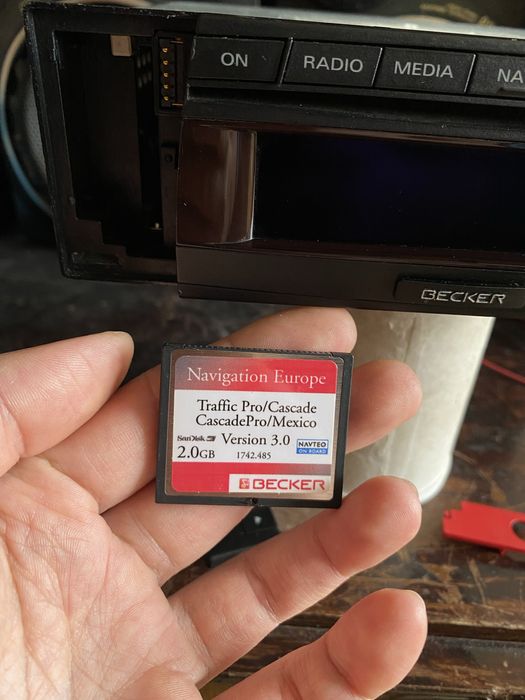 BECKER Cascade BE 7944 - ВИСОК КЛАС -Качествен авто плеър CD Навигация