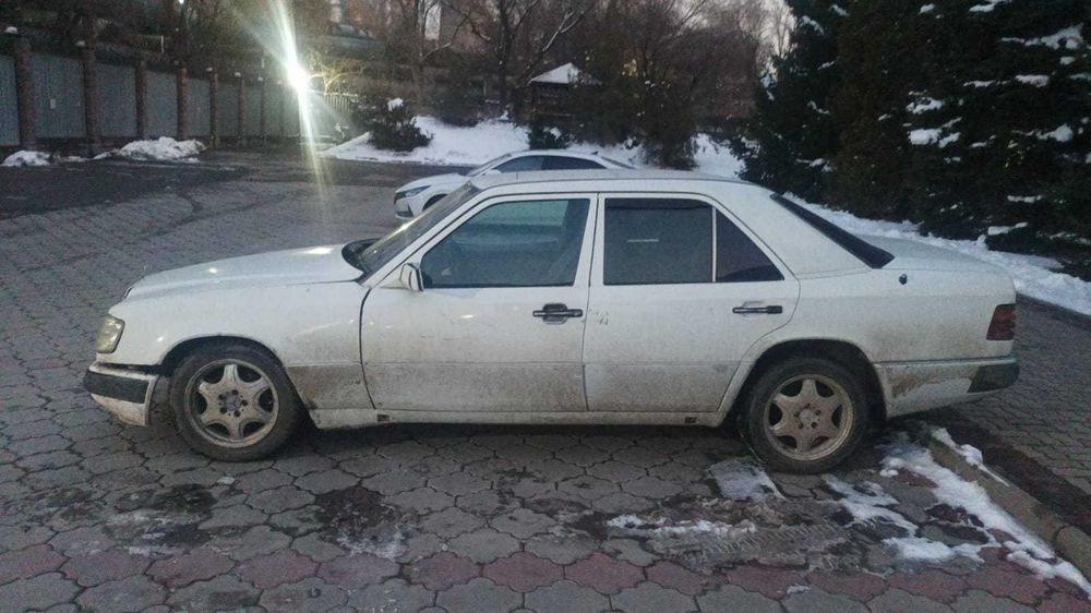 Mercedes-benz E200 Мерседес 900.000