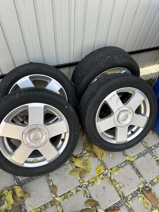 Vând set cauciucuri cu jante