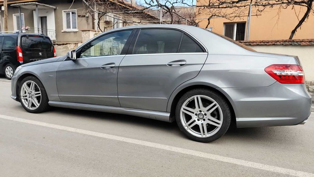НА части Mercedes E Class W212 OM651 220 CDI AMG xenon 18 джанти бял