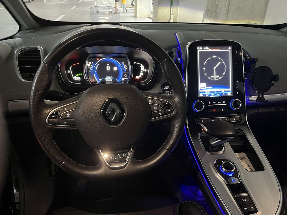 Renault Espace Initiale Paris