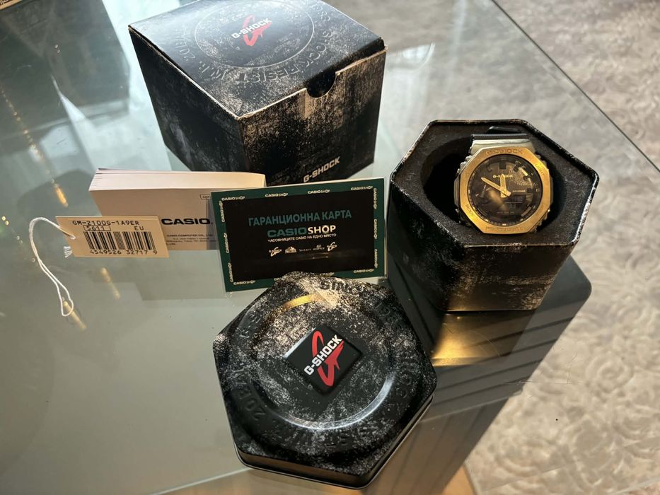 Часовник g-shock