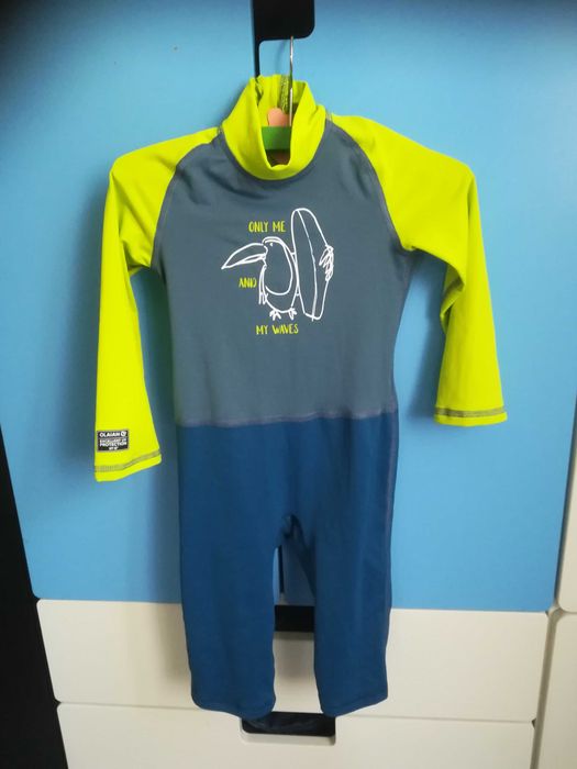 Цял бански с UV защита , 98-104, 4 год, Декатлон НОВ