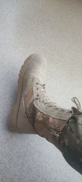 Bocanci militari de vara