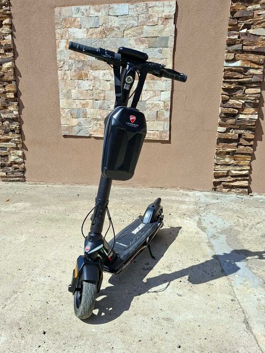 Ducati pro 3 електрически скутер