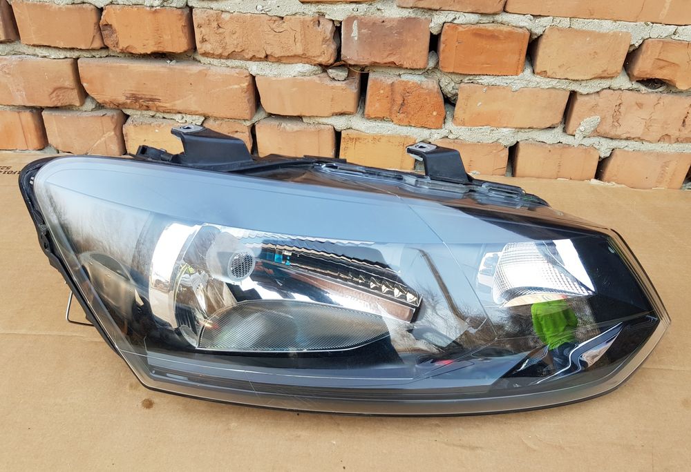 Far VW Polo 6T Cod: 6C1941016