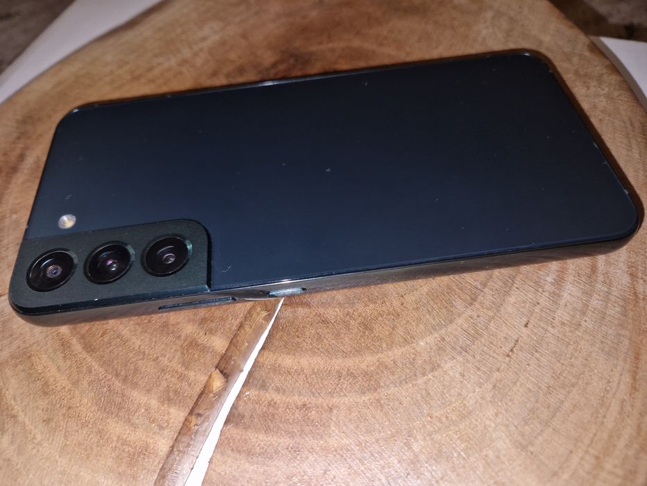 Samsung galaxy s22 plus