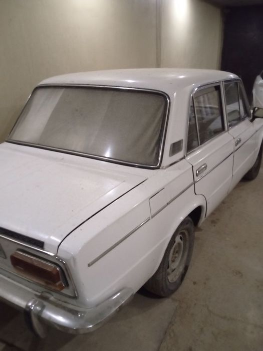 Vaz 2103 sotiladi