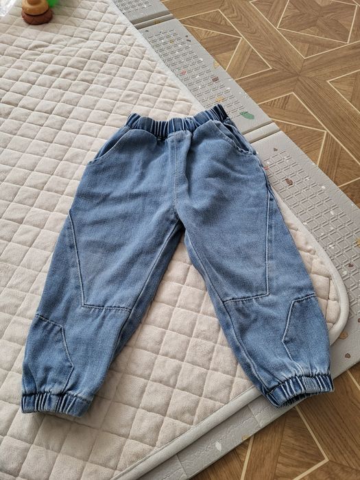 Оддам  даром детские вещи