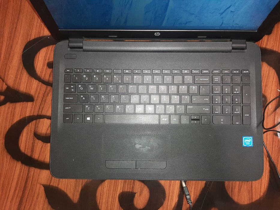 Noutbuk HP yaxshi ishlaydi