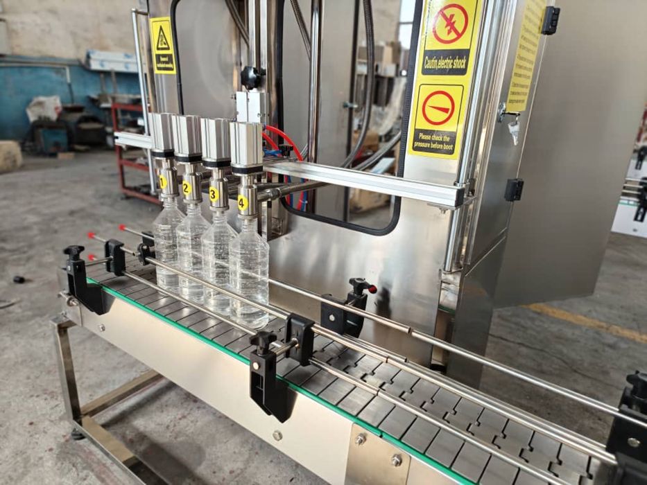 Розлив воды от 0,3л до 10л. Сув куйиш линияси 0,3л дан 10 литргача.