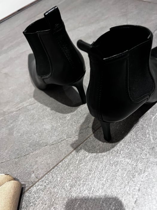 Кожени обувки Zara