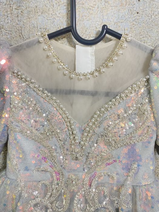 Нарядное платье  детское