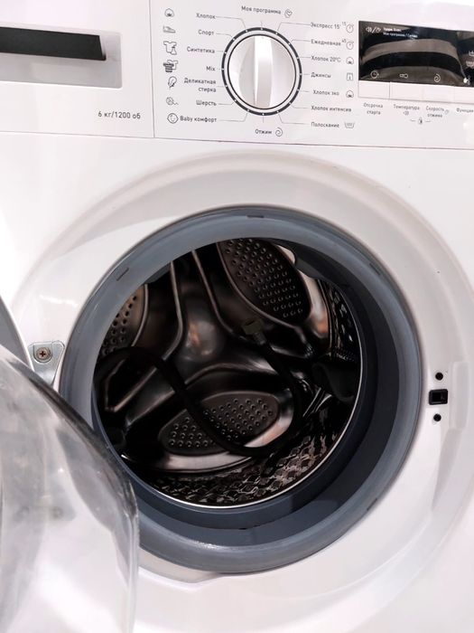 Стиральная машина Hansa