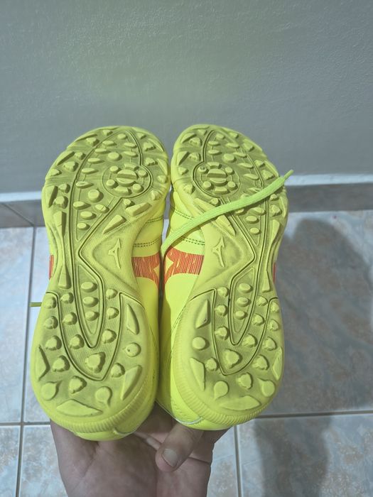 Ghete sintetic Adidas si Mizzuno Originals marimea 36 impecabili