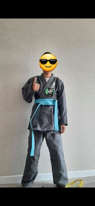 Продам кимоно новое