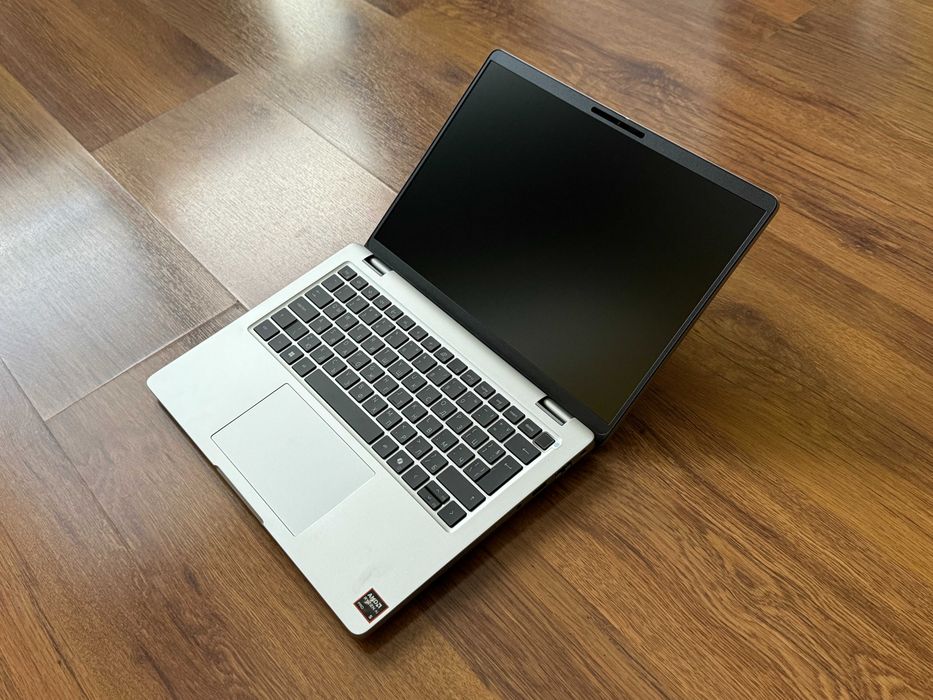 ЧИСТО НОВ 14' WUXGA Ryzen AI 5 Pro 340 DELL Pro 14 Plus PB14255 32GB LPDDR5/512GB NVMe/3г. Гаранция