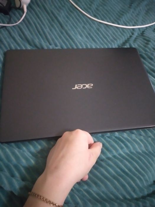 Продам ноутбук звонить.