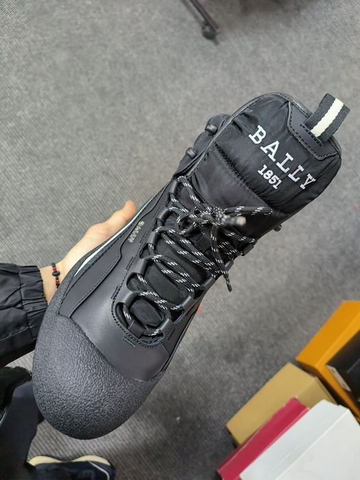 Новые демисезонные ботинки bally