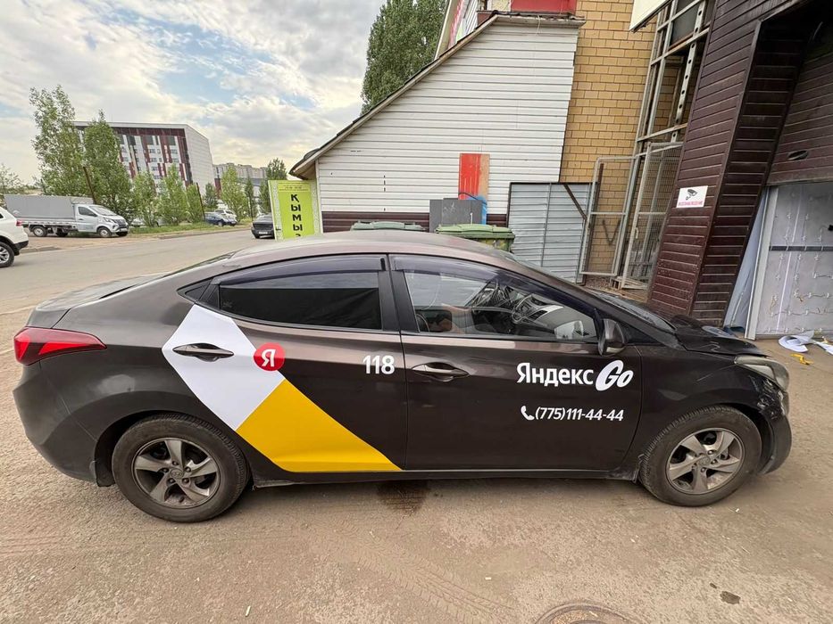 Оклейка легковых автомобилей