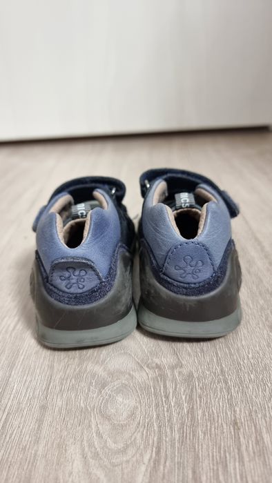 Biomecanics piele naturală