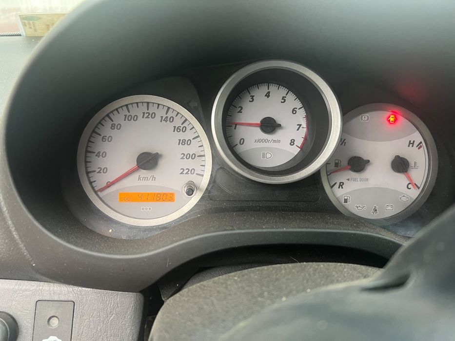 TOYOTA RAV4 0 — imagine 4