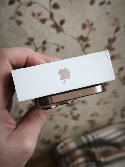 Iphone 16 pro 256 gold