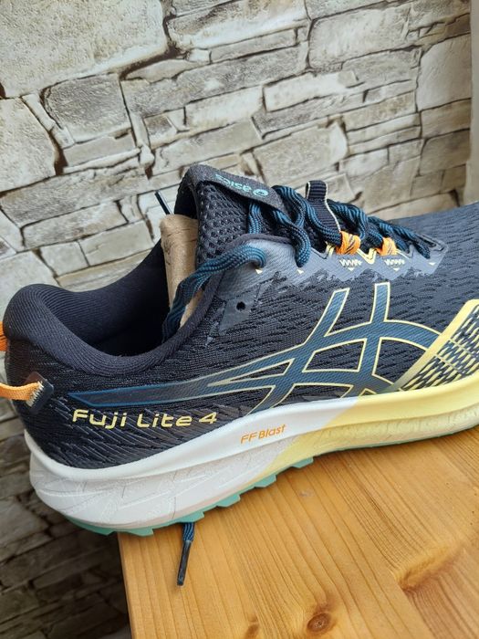 Asics Fuji Lite 4 FF Blast. Masura 42,5-43