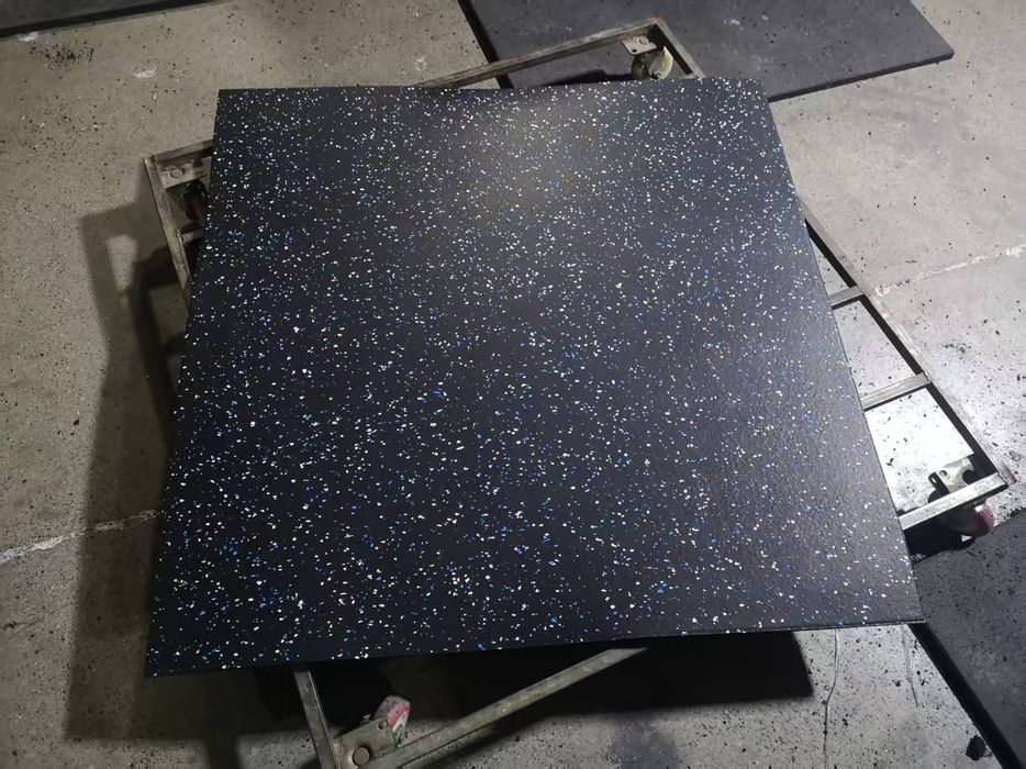 Плитка резина для тренажёрного залов