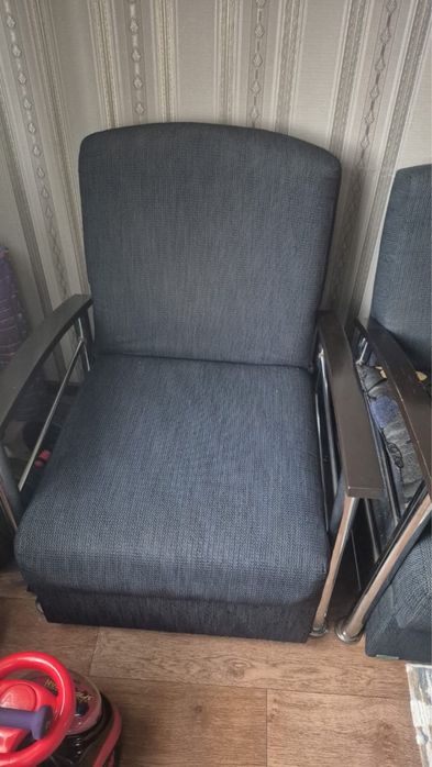 Продам диван с креслом