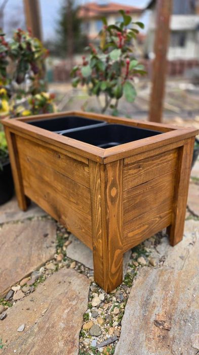 Дървени кашпи/саксии/плантери за двор, градина или тераса