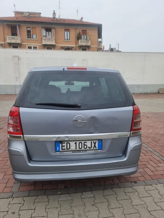 Opel zafira 7 locuri an 2010 euro5