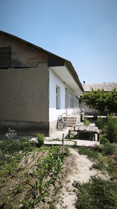 Ховли уй сотилади