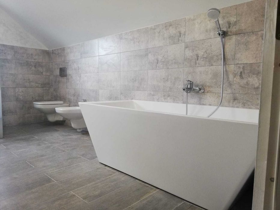 Execut lucrări în construcții / Renovări / Mentenanță