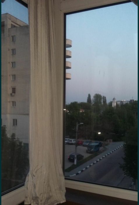 Ofer spre vanzare apartament zona Casa Cartii