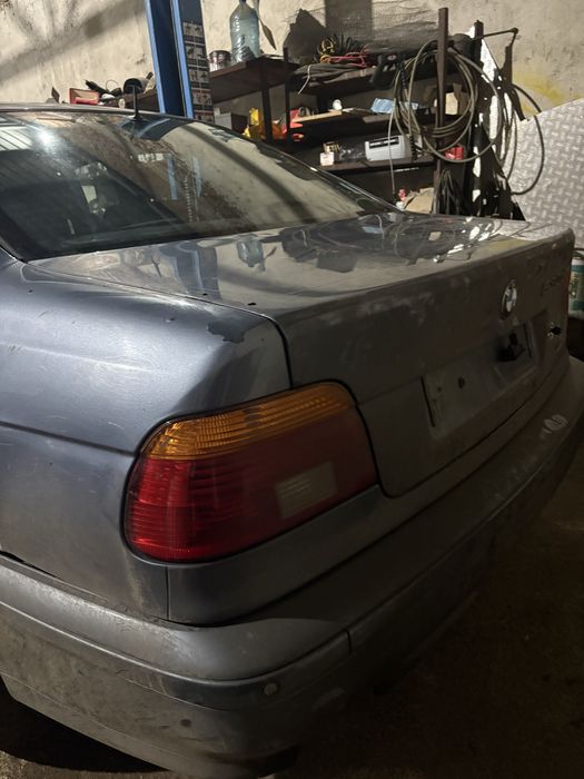 БМВ е39 на части