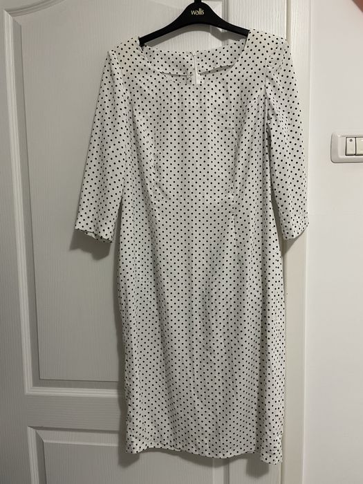 Rochie alba cu buline