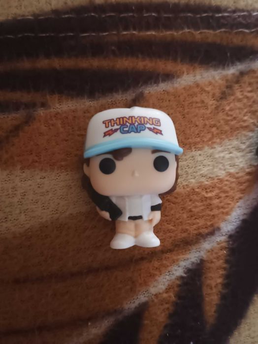 Stranger Things  Kinder Joy