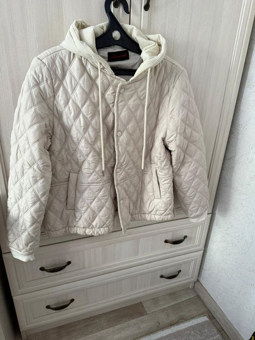 Новая куртка 44-46 рр